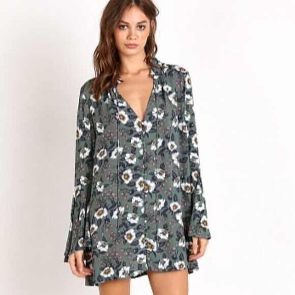 Free People Magic Mystery Size XS Boho Green Floral Mini Tunic Dress Bell Sleeve - Picture 1 of 16